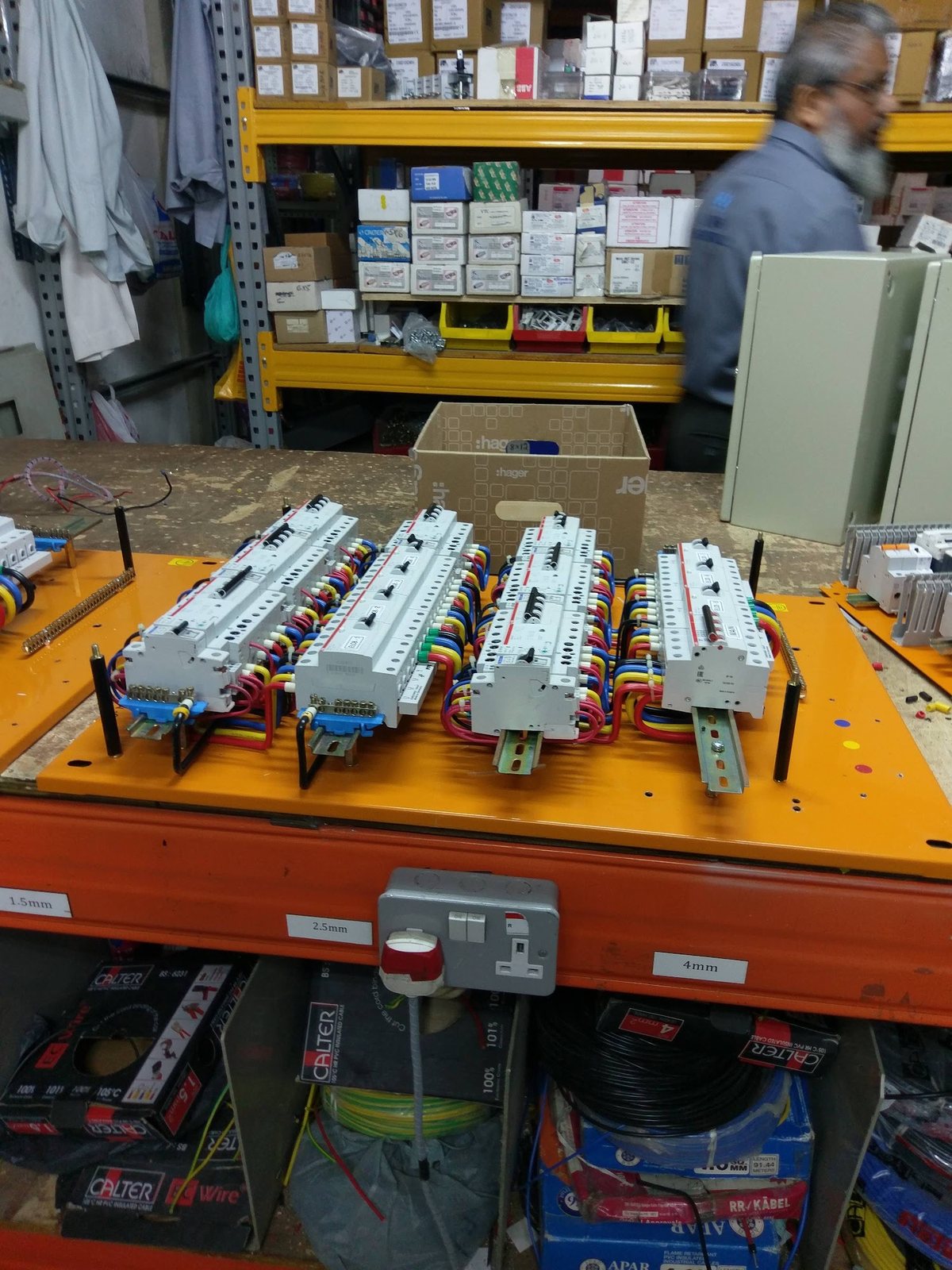 Copper Busbars — Merlin Gerin · Pollman